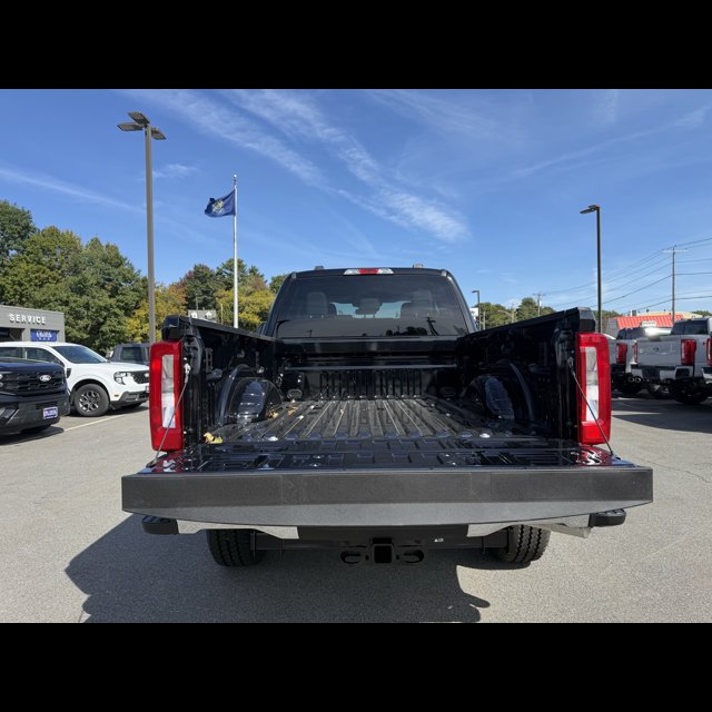 2027 Ford Super Duty F-350 SRW Base thumbnail 8