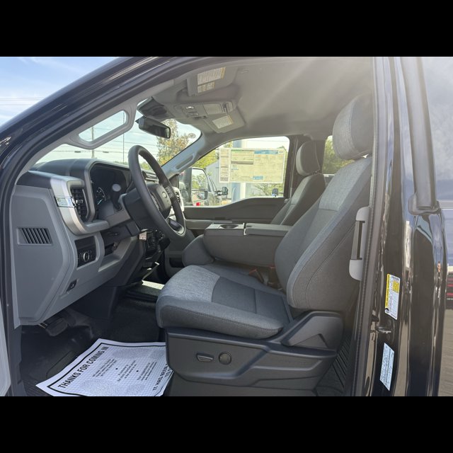2027 Ford Super Duty F-350 SRW Base thumbnail 12