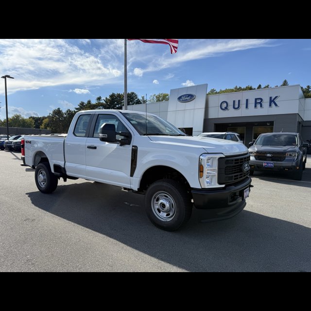 2027 Ford Super Duty F-350 SRW Base