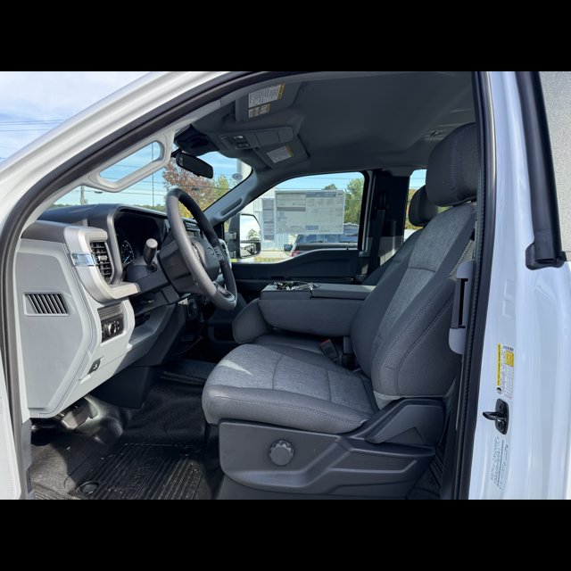 2027 Ford Super Duty F-350 SRW Base thumbnail 12