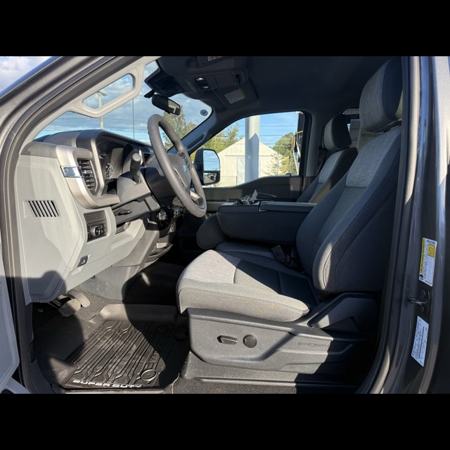 2026 Ford Super Duty F-350 SRW XLT thumbnail 13