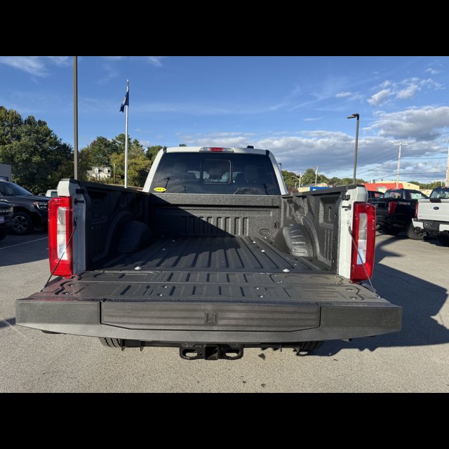 2026 Ford Super Duty F-350 SRW Base thumbnail 8