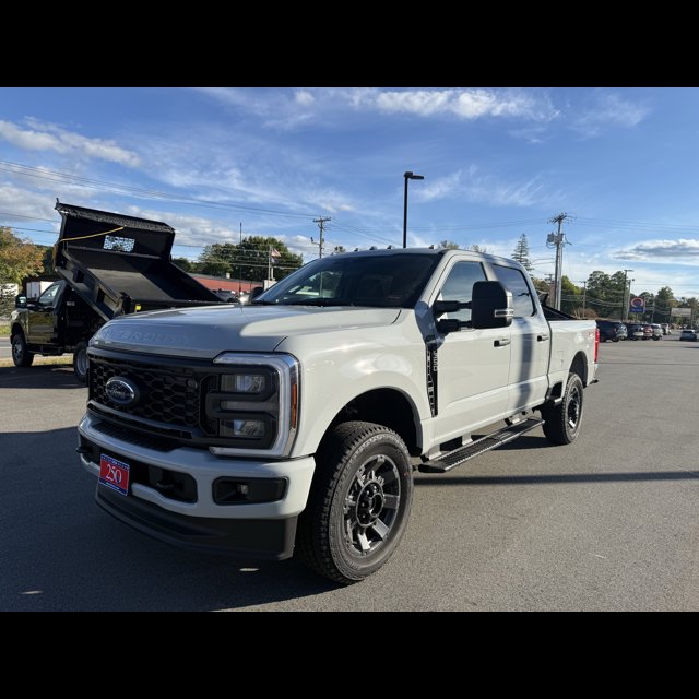 2026 Ford Super Duty F-350 SRW Base thumbnail 14