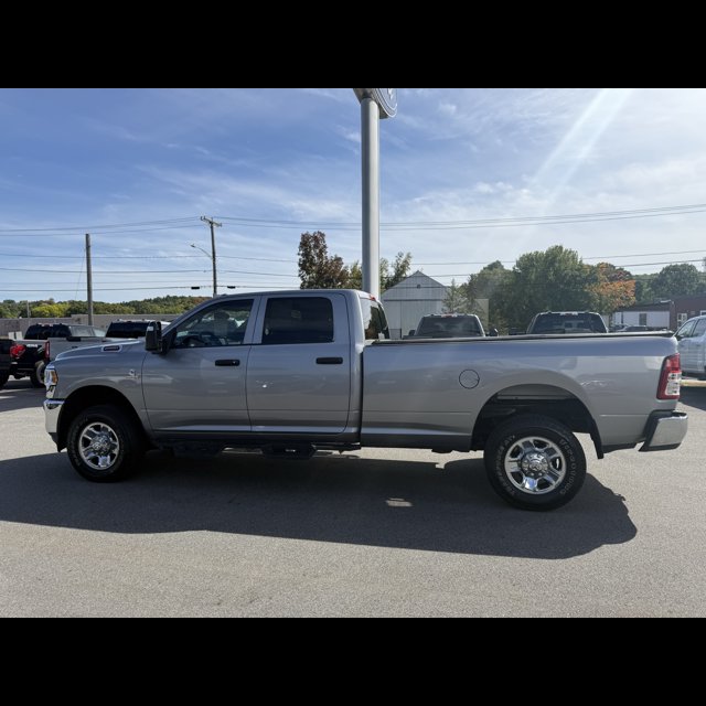2024 Ram 2500 Tradesman thumbnail 10