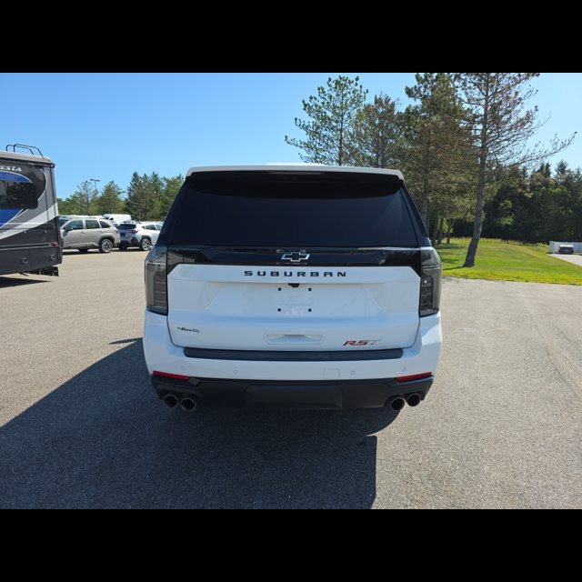 2026 Chevrolet Suburban RST thumbnail 4