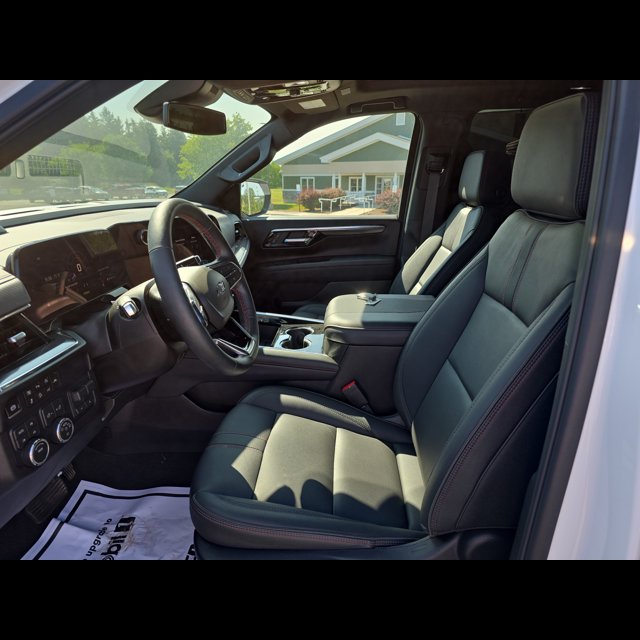 2026 Chevrolet Suburban RST thumbnail 10