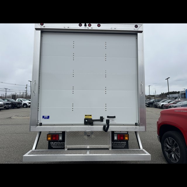 2025 Chevrolet 4500 HD LCF Diesel Base thumbnail 4