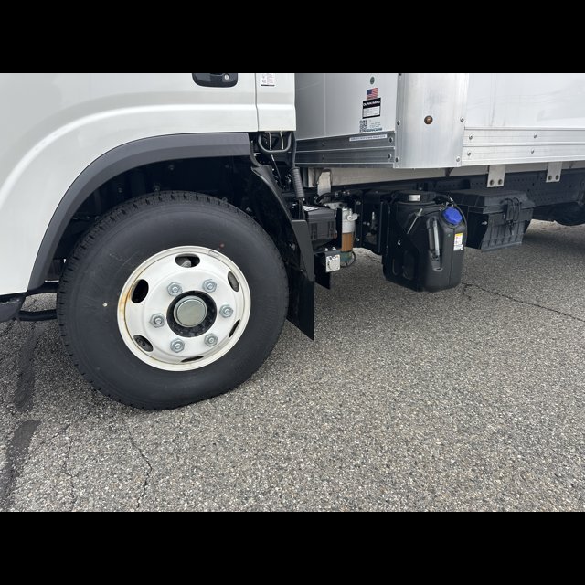 2025 Chevrolet 4500 HD LCF Diesel Base thumbnail 10