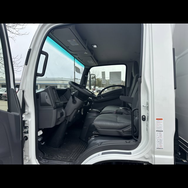 2025 Chevrolet 4500 HD LCF Diesel Base thumbnail 11