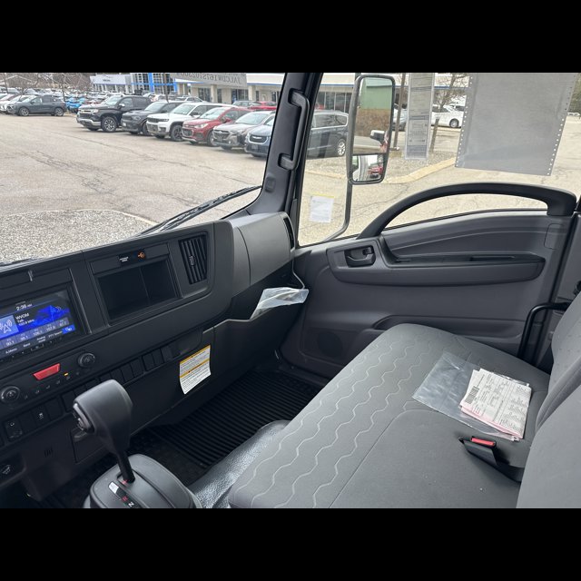 2025 Chevrolet 4500 HD LCF Diesel Base thumbnail 15