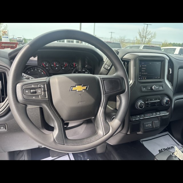 2025 Chevrolet Silverado 1500 Work Truck thumbnail 8