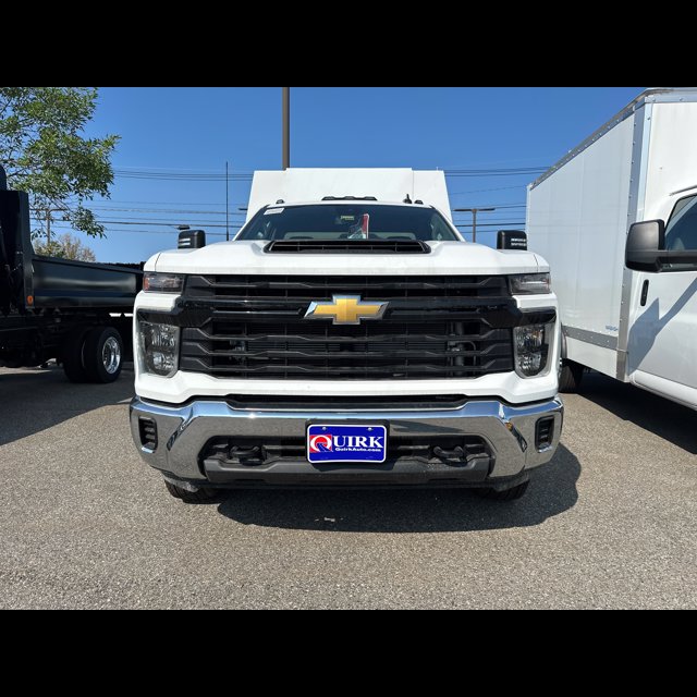 2025 Chevrolet Silverado 3500HD CC Work Truck thumbnail 8