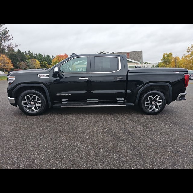 2023 GMC Sierra 1500 SLT thumbnail 2