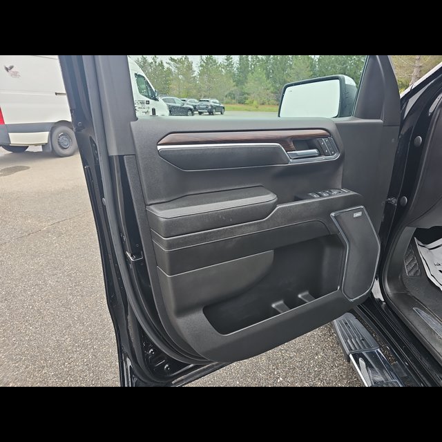 2023 GMC Sierra 1500 SLT thumbnail 9