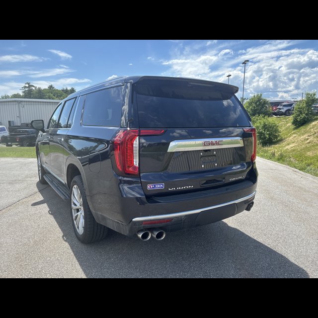 2023 GMC Yukon XL Denali thumbnail 3