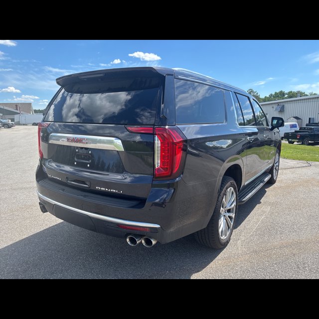2023 GMC Yukon XL Denali thumbnail 5
