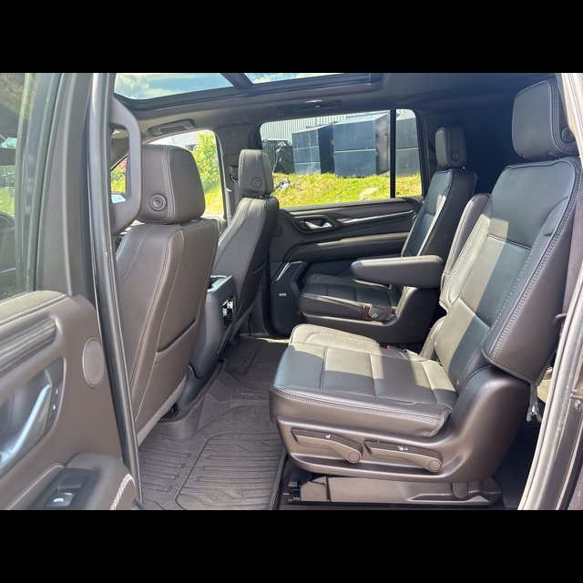 2023 GMC Yukon XL Denali thumbnail 12