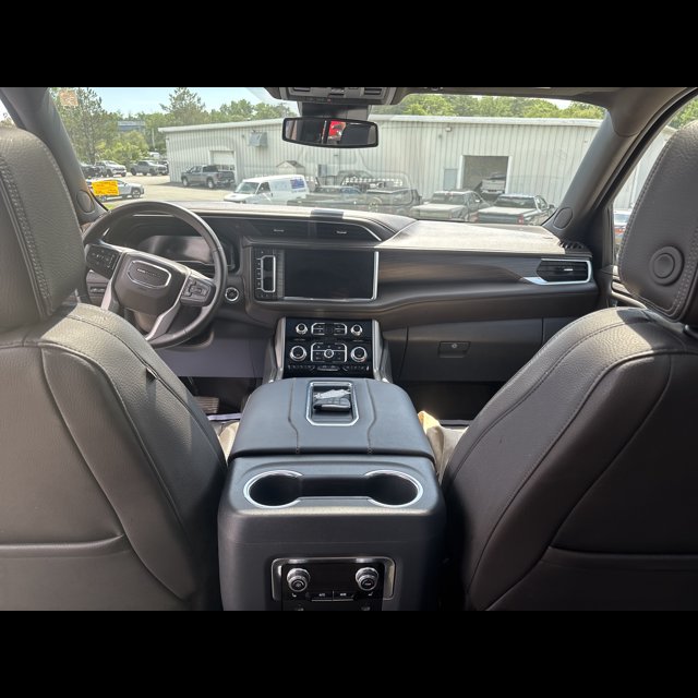 2023 GMC Yukon XL Denali thumbnail 14
