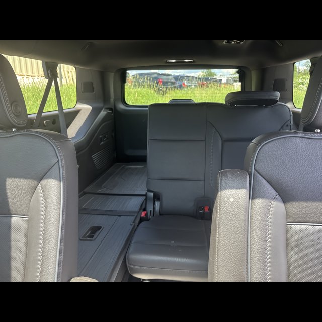 2023 GMC Yukon XL Denali thumbnail 15