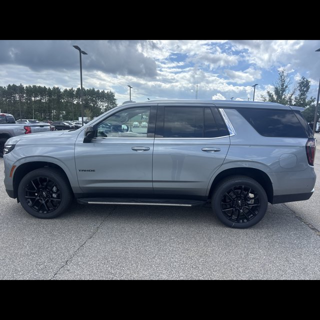 2026 Chevrolet Tahoe LS thumbnail 2