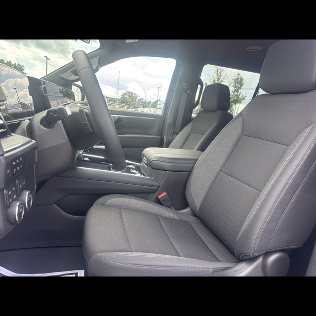 2026 Chevrolet Tahoe LS thumbnail 5