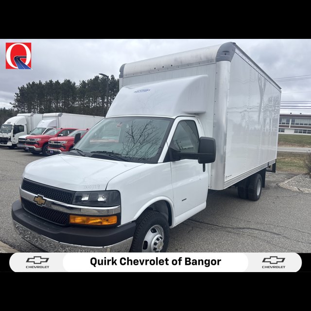 2026 Chevrolet Express Commercial Cutaway Base
