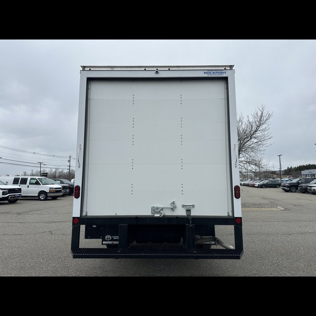 2026 Chevrolet Express Commercial Cutaway Base thumbnail 4