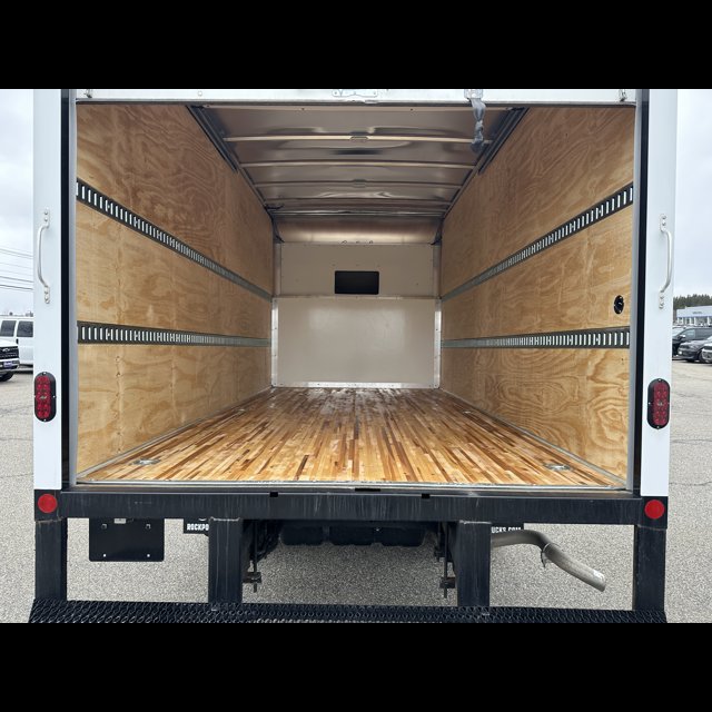 2026 Chevrolet Express Commercial Cutaway Base thumbnail 5