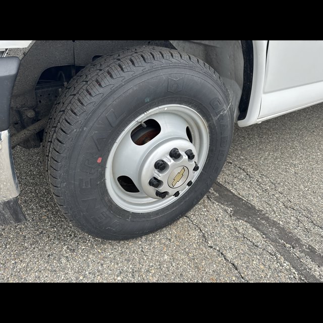 2026 Chevrolet Express Commercial Cutaway Base thumbnail 10