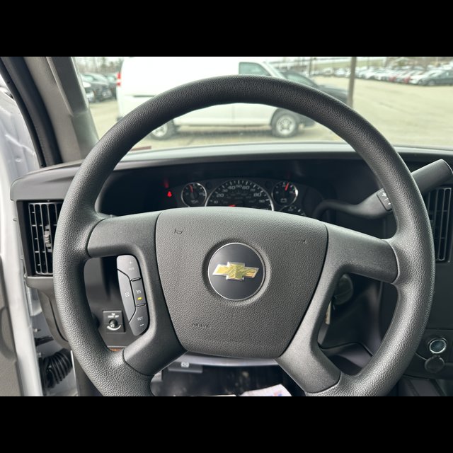 2026 Chevrolet Express Commercial Cutaway Base thumbnail 13