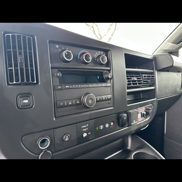 2026 Chevrolet Express Commercial Cutaway Base thumbnail 14