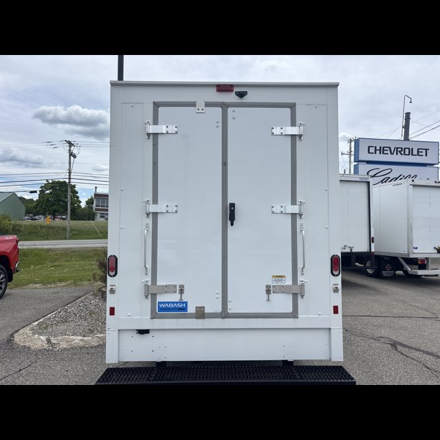 2025 Chevrolet Express Commercial Cutaway Base thumbnail 3