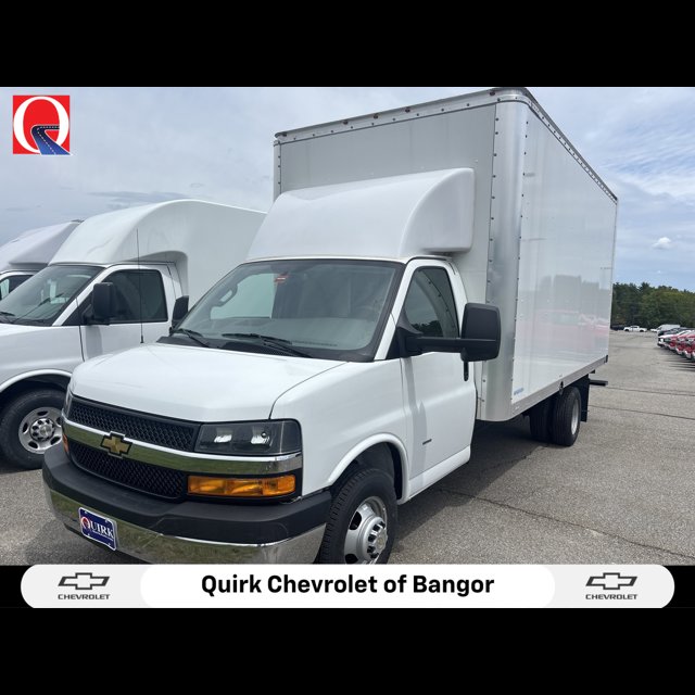 2025 Chevrolet Express Commercial Cutaway Base