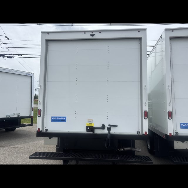 2025 Chevrolet Express Commercial Cutaway Base thumbnail 4