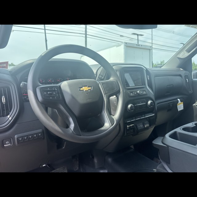 2026 Chevrolet Silverado 3500HD CC Work Truck thumbnail 5