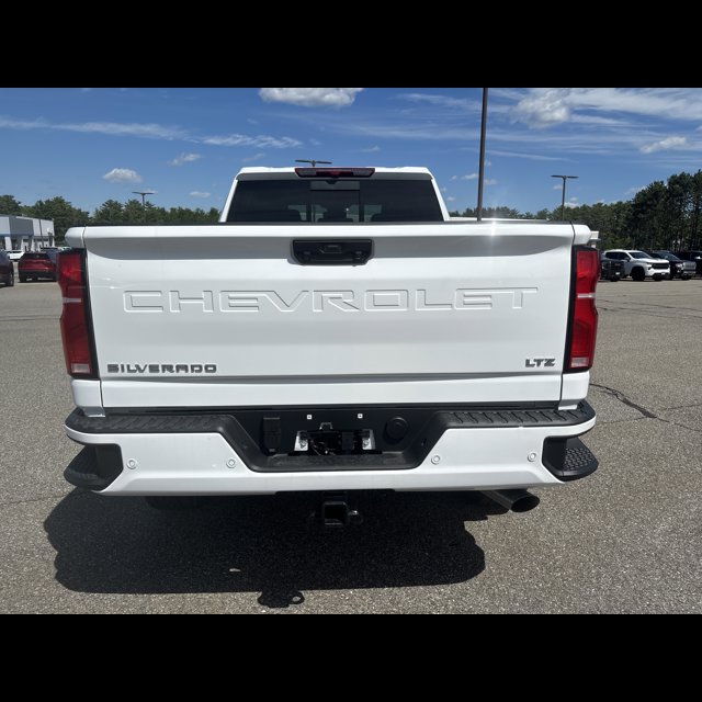 2026 Chevrolet Silverado 2500HD LTZ thumbnail 4