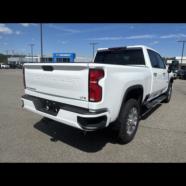 2026 Chevrolet Silverado 2500HD LTZ thumbnail 5