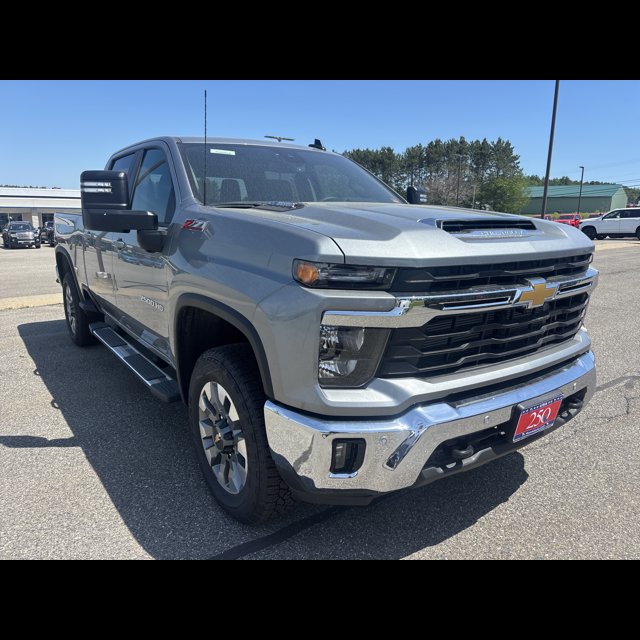 2026 Chevrolet Silverado 2500HD LT thumbnail 3