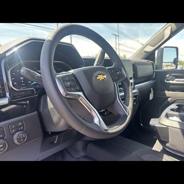 2026 Chevrolet Silverado 2500HD LT thumbnail 10