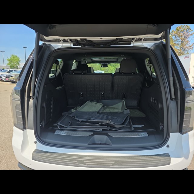 2026 Chevrolet Suburban RST thumbnail 5