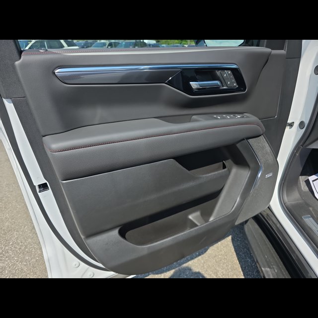 2026 Chevrolet Suburban RST thumbnail 11