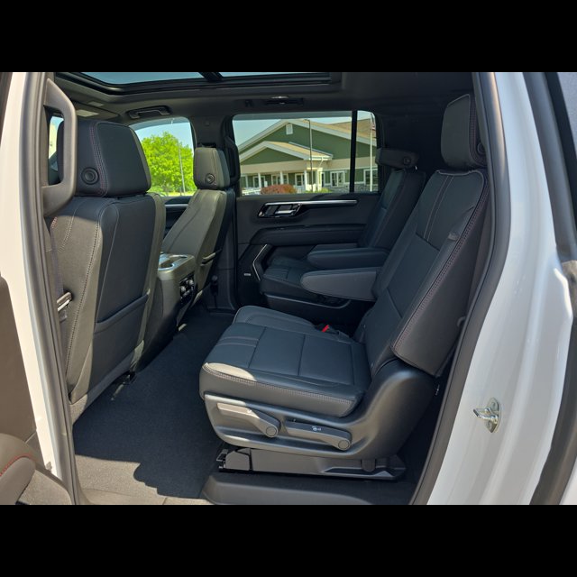 2026 Chevrolet Suburban RST thumbnail 13