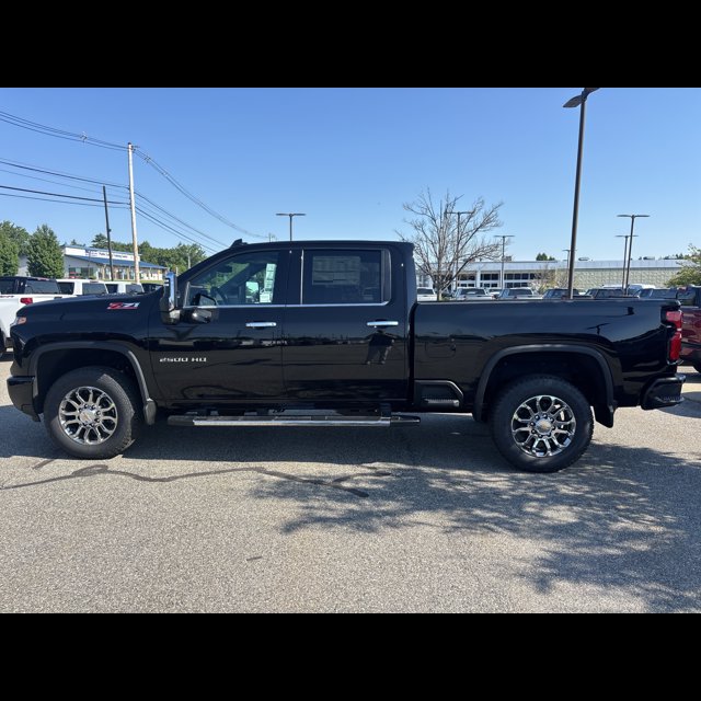 2026 Chevrolet Silverado 2500HD LTZ thumbnail 2