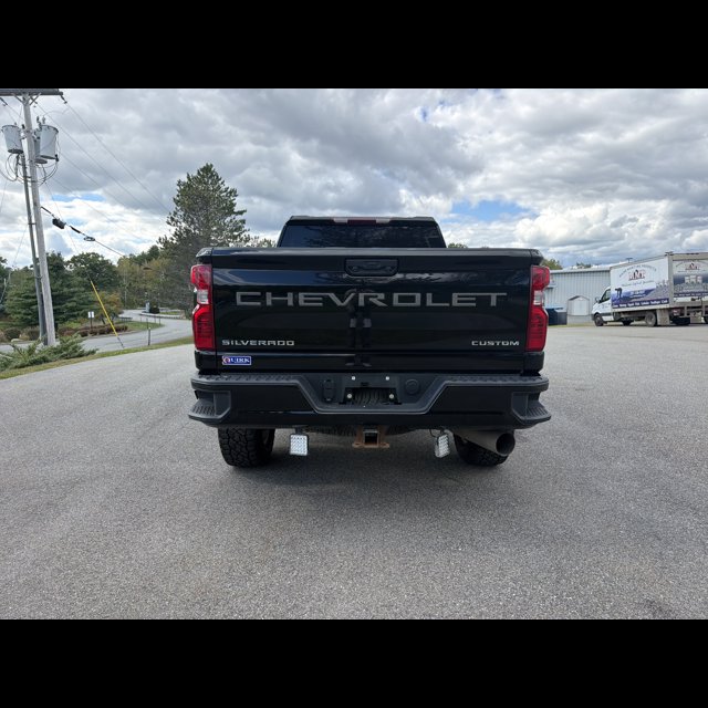 2023 Chevrolet Silverado 2500HD Custom thumbnail 4