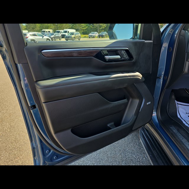 2026 Chevrolet Tahoe LT thumbnail 9