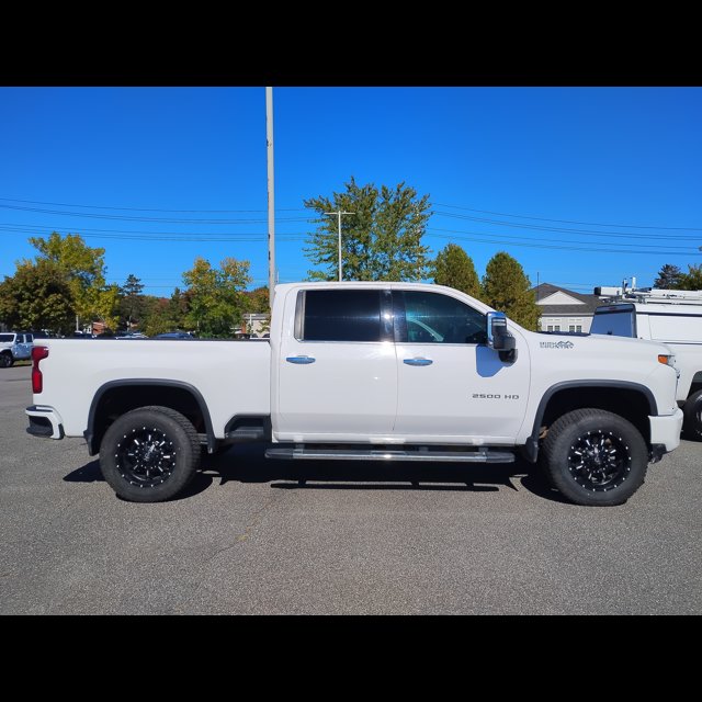 2023 Chevrolet Silverado 2500HD High Country thumbnail 3