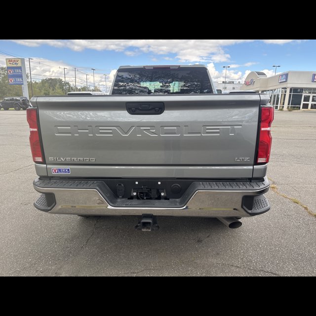 2026 Chevrolet Silverado 2500HD LTZ thumbnail 4