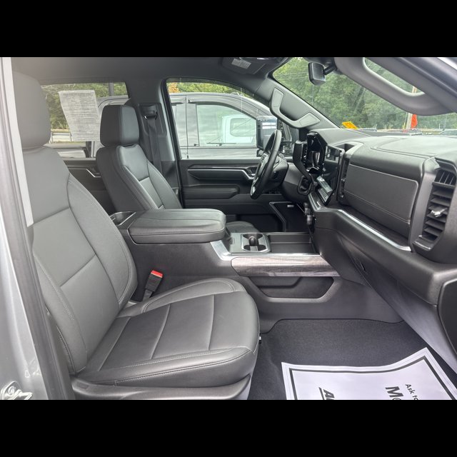 2026 Chevrolet Silverado 2500HD LTZ thumbnail 6
