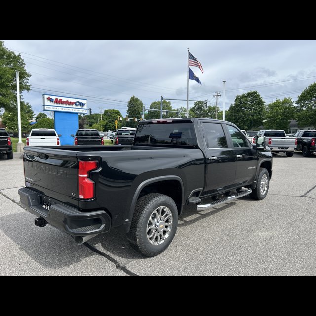 2026 Chevrolet Silverado 2500HD LT thumbnail 2