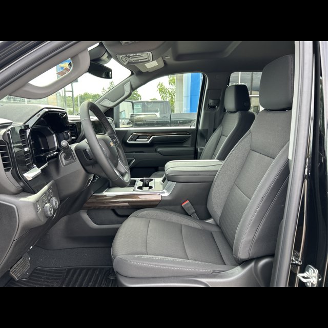 2026 Chevrolet Silverado 2500HD LT thumbnail 9